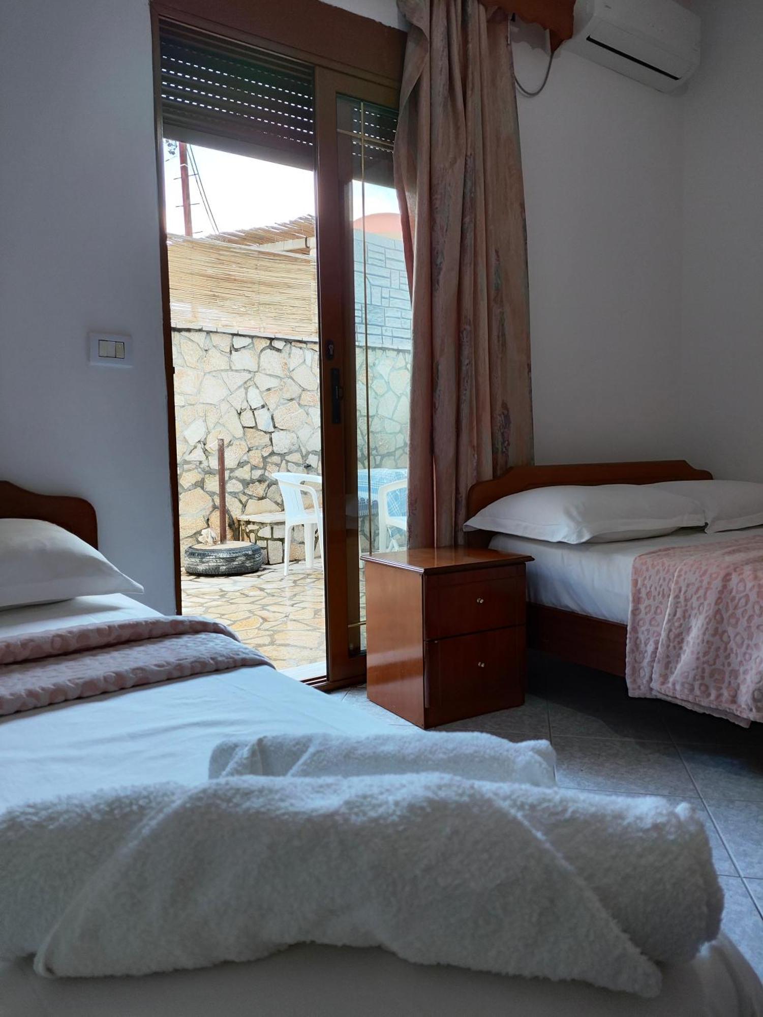 Hola Rooms Ксамил Экстерьер фото