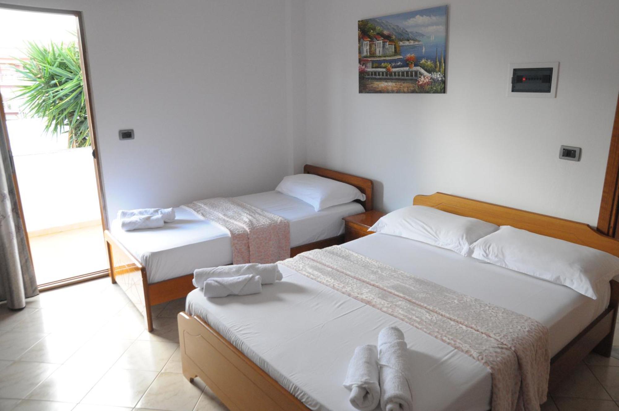 Hola Rooms Ксамил Экстерьер фото