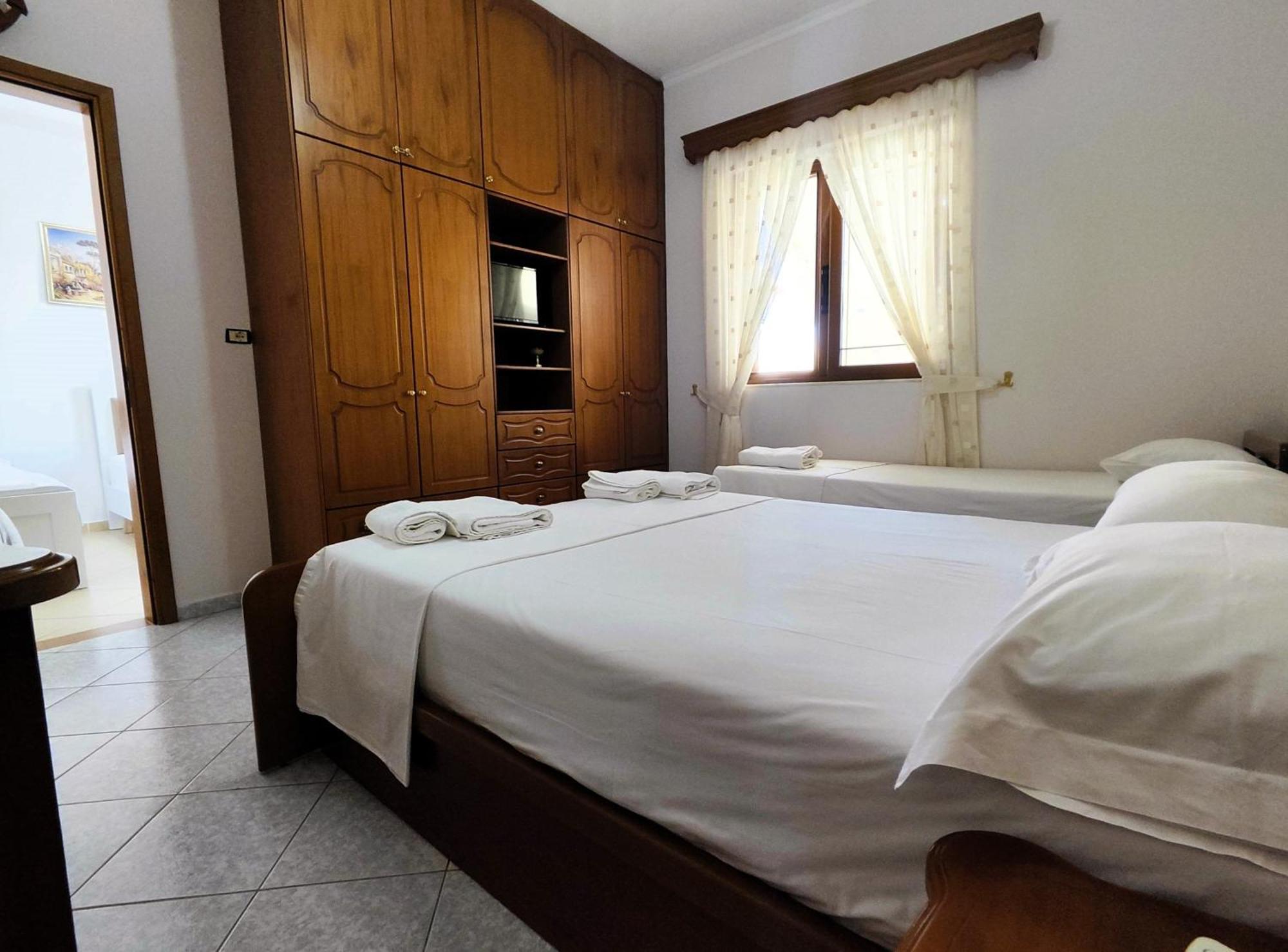 Hola Rooms Ксамил Экстерьер фото