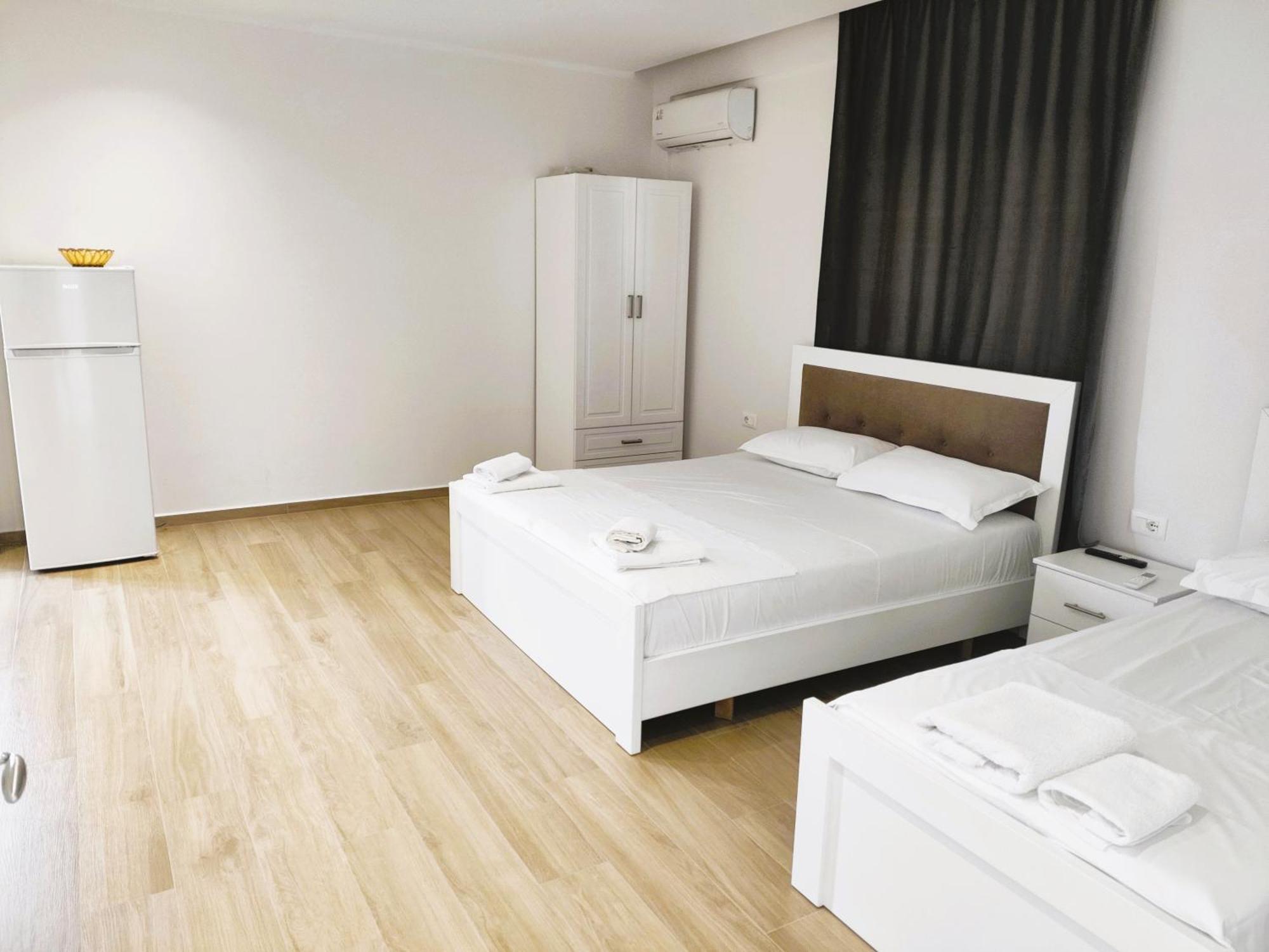 Hola Rooms Ксамил Экстерьер фото