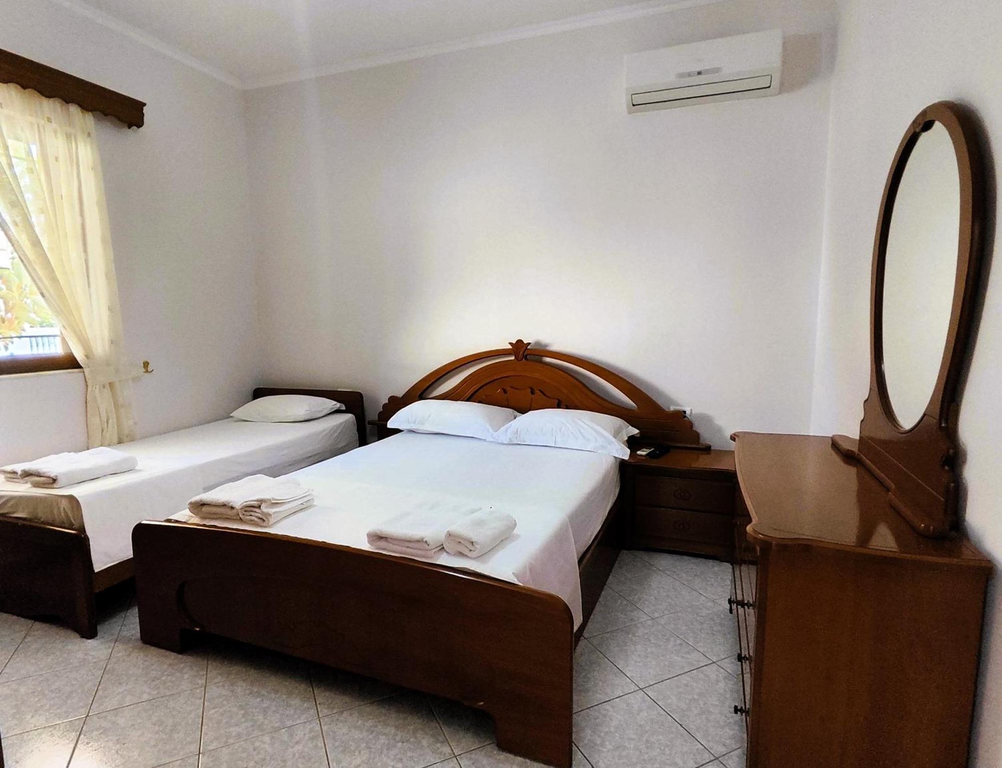 Hola Rooms Ксамил Экстерьер фото