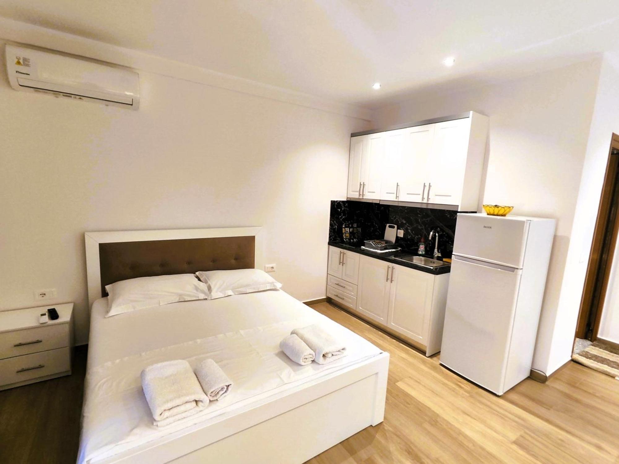 Hola Rooms Ксамил Экстерьер фото
