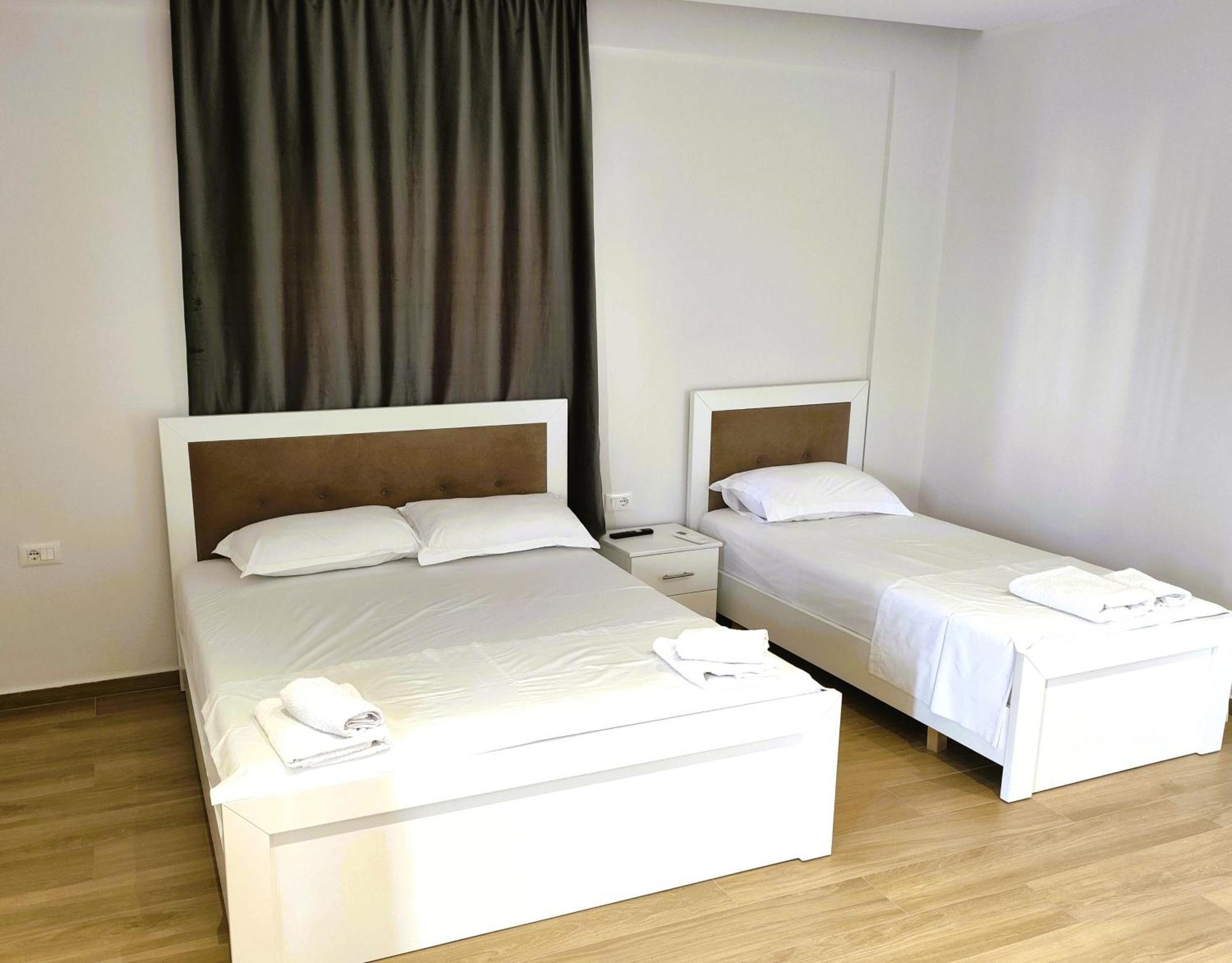 Hola Rooms Ксамил Экстерьер фото